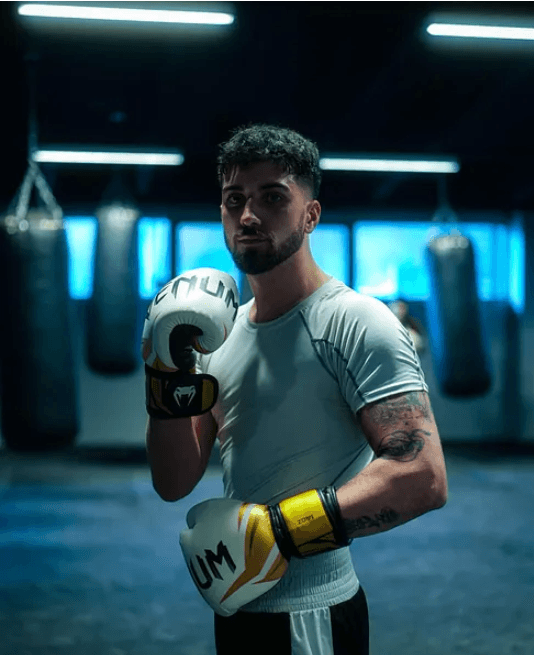 Tino Badkobeh